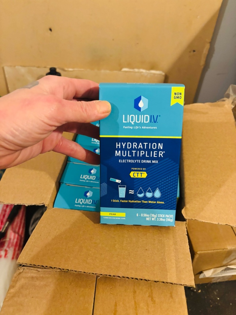 Liquid IV lot of 100 singles for one price